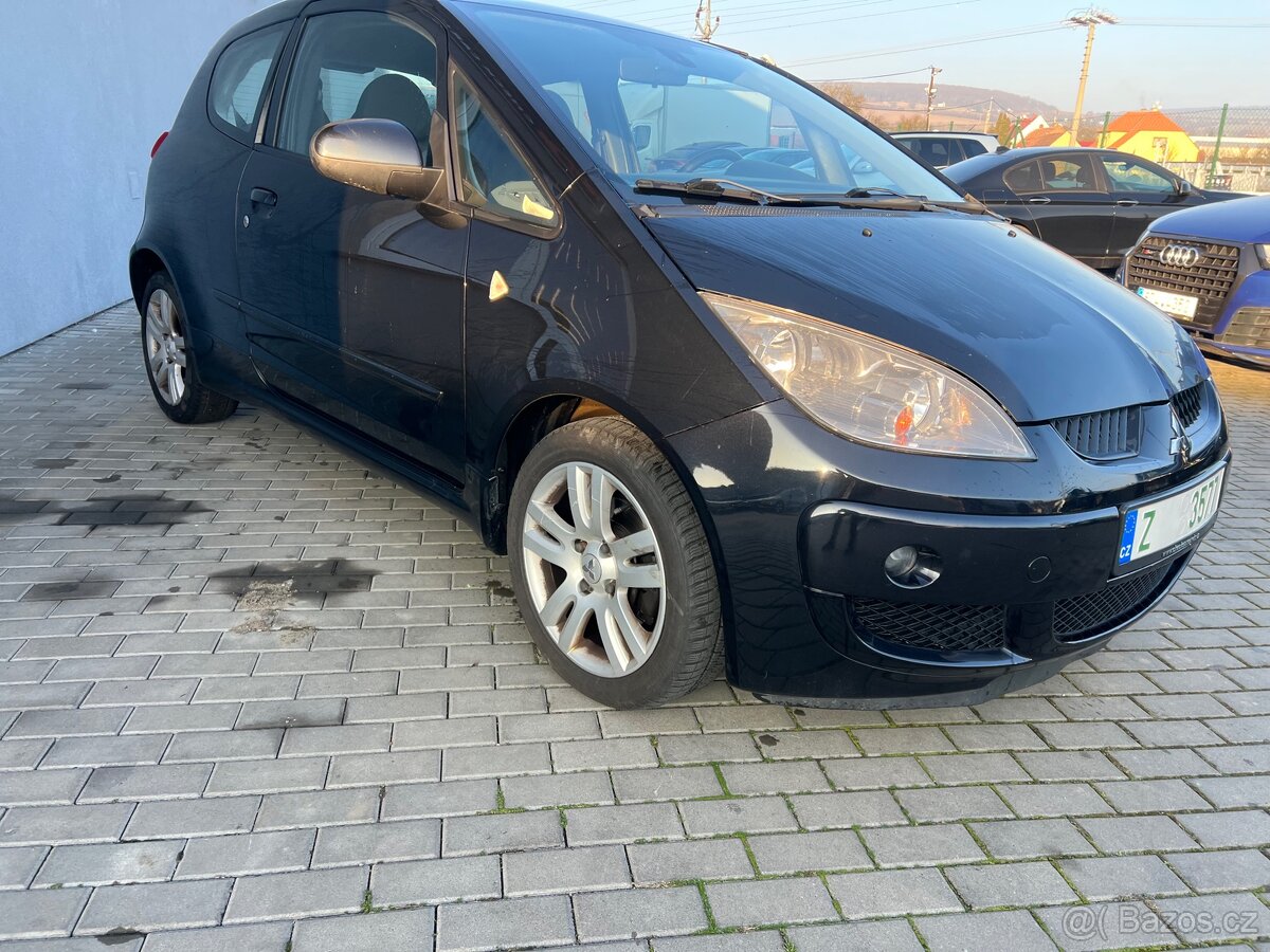 Mitsubishi COLT CZT TURBO - 2