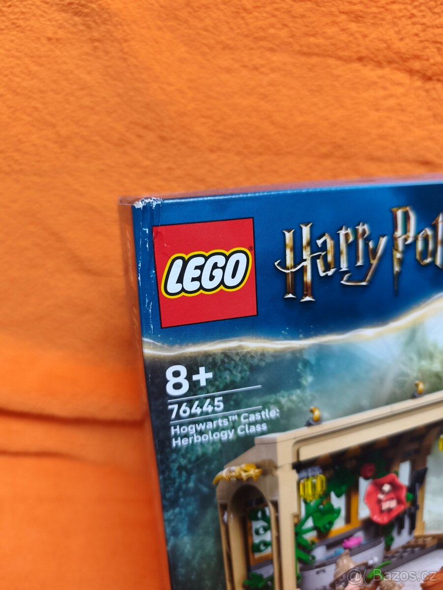 LEGO Harry Potter 76445 Bradavický hrad Hodina bylinkářstv - 2