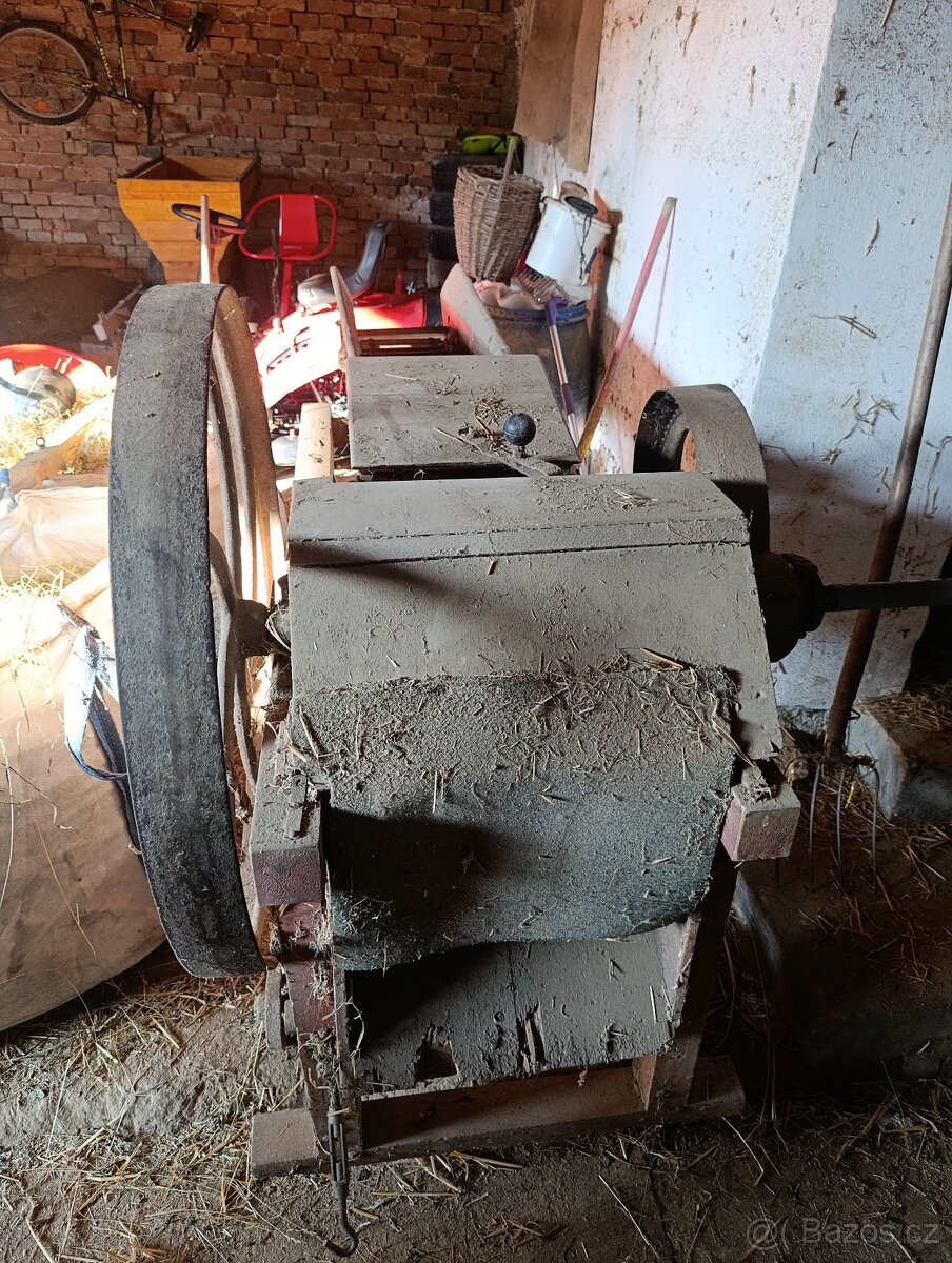 Řezačka kopřiv a slámy - 2