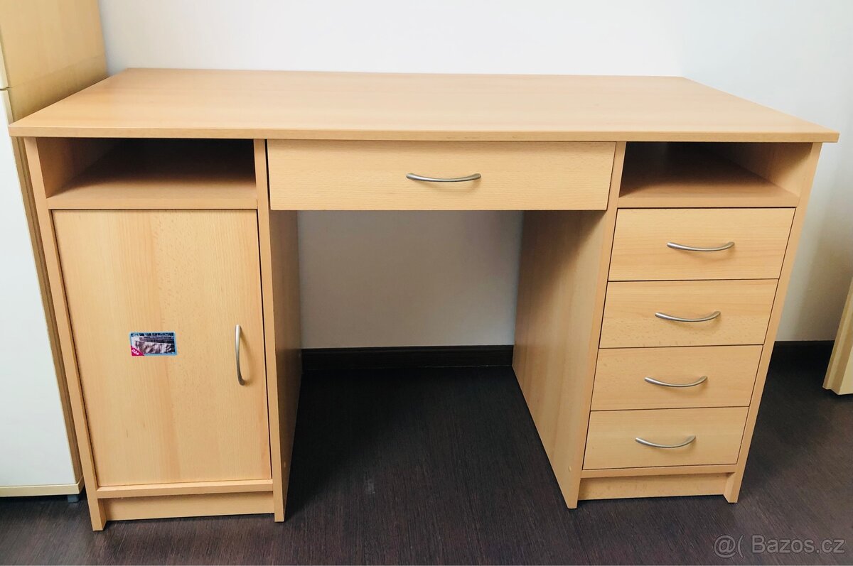 Pracovní stůl - 2