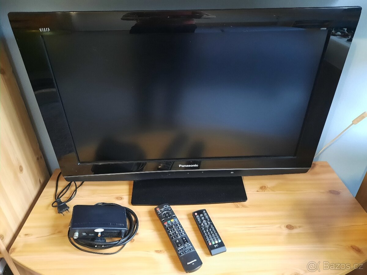Panasonic VIERA TX-32LXD80F - 2