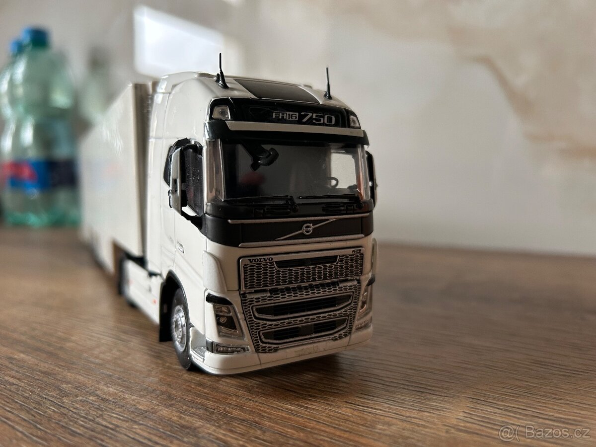 Model Tekno Volvo FH750 - 2