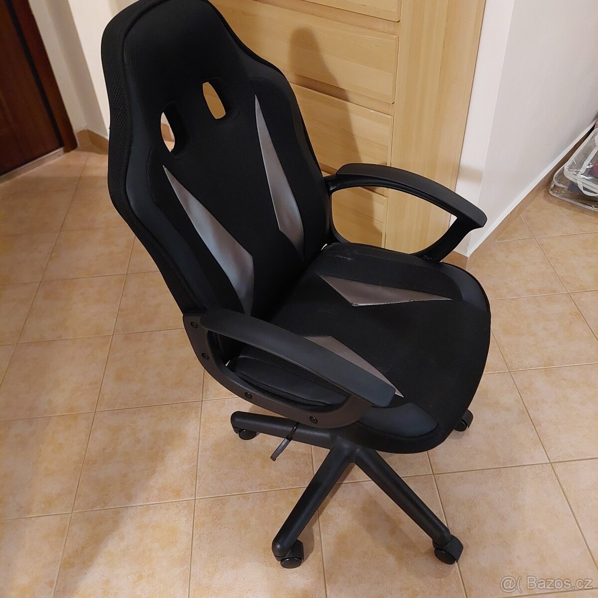 Kancelářská židle, jako nová - 2