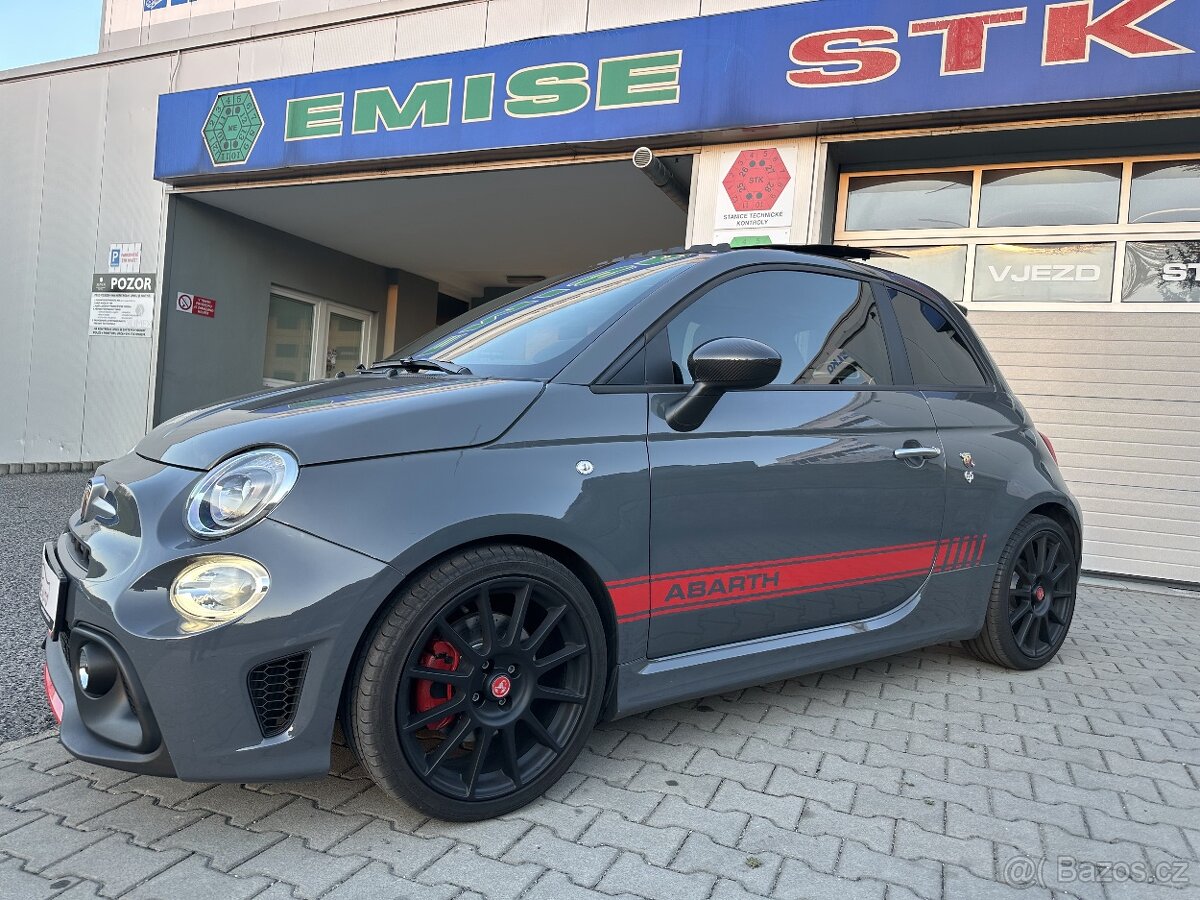 ABARTH 695 36000KM AKRAPOVIČ PRAVIDELNÝ SERVIS TOP STAV - 2