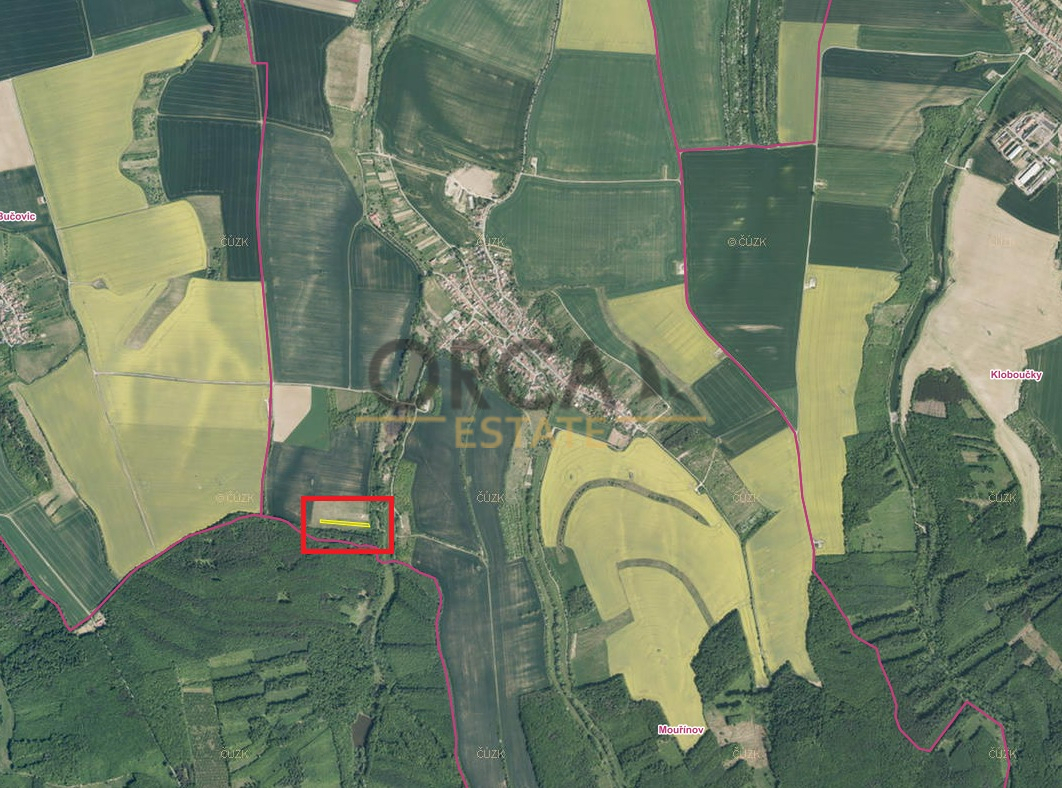 0,21 ha orné půdy v k.ú. Mouřínov - 2