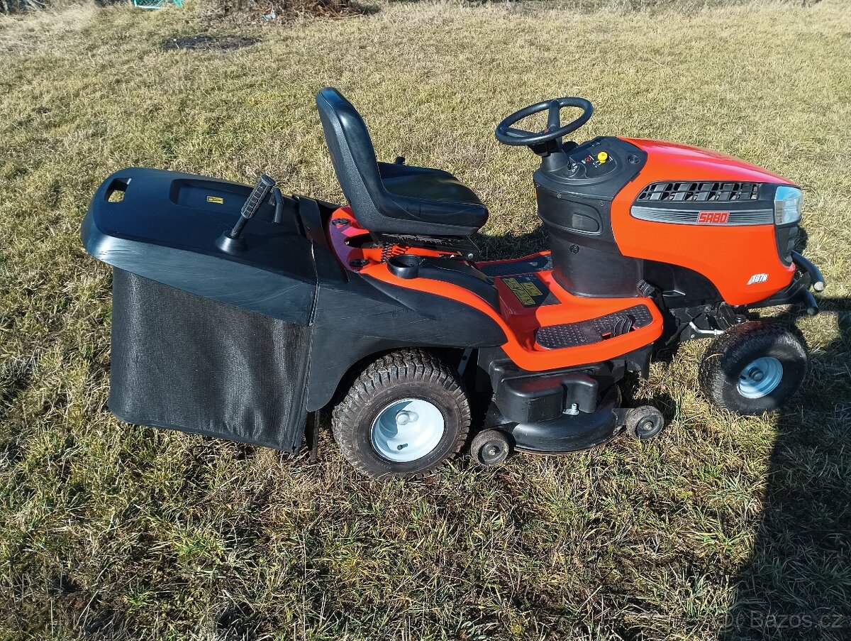Zahradní traktor John Deeer - Sabo 107H - 2