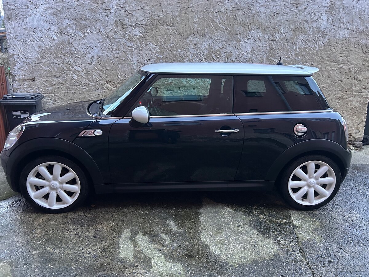 Mini Cooper S R56 , Prodám nebo vyměním za Yamaha X Max, - 2