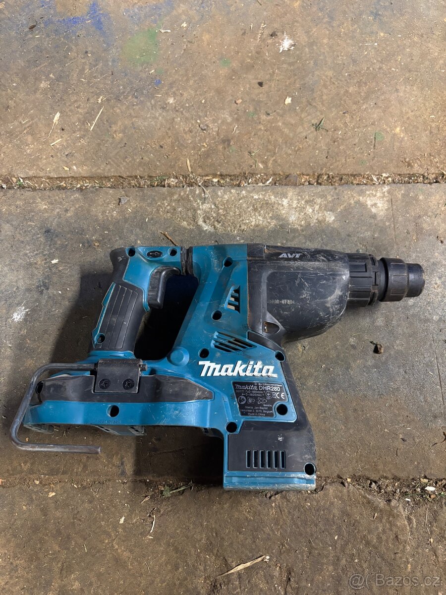 Vrtací kladivo makita - 2