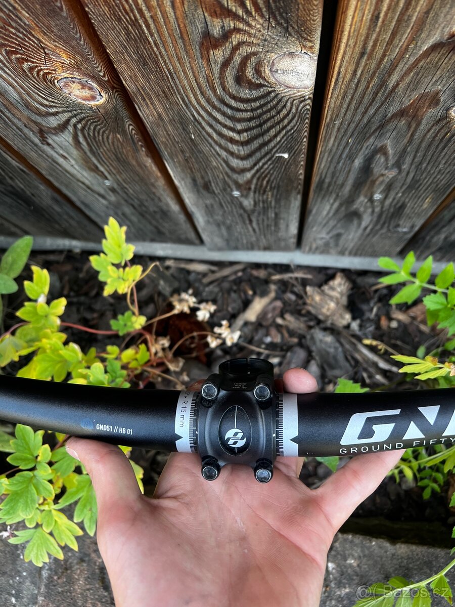 Cockpit ground 51 - 2