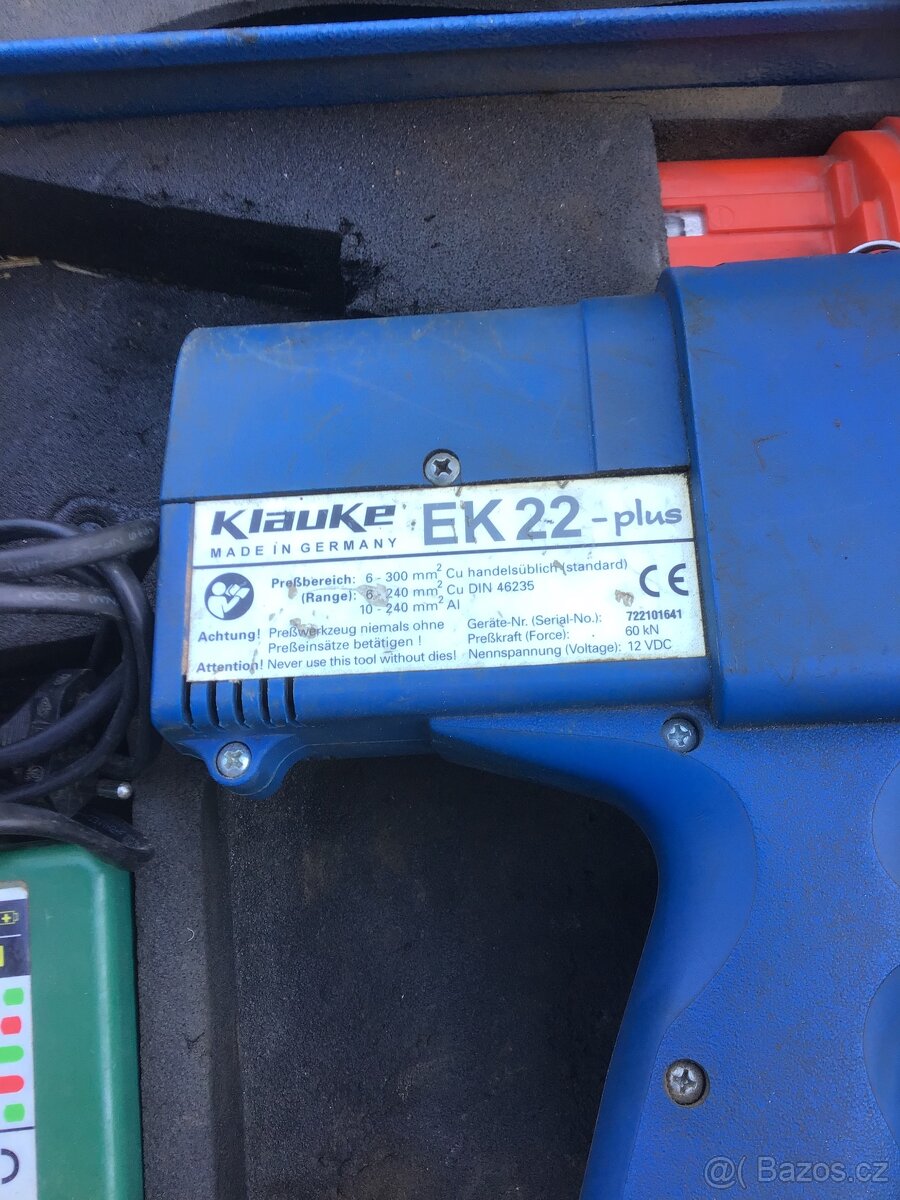 Lisovací Aku lis - 2