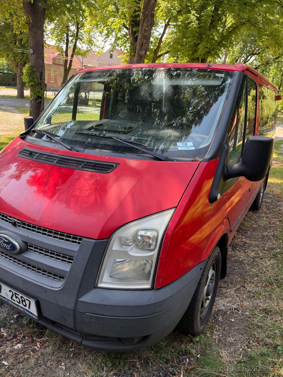 Ford Transit 9 míst - 2