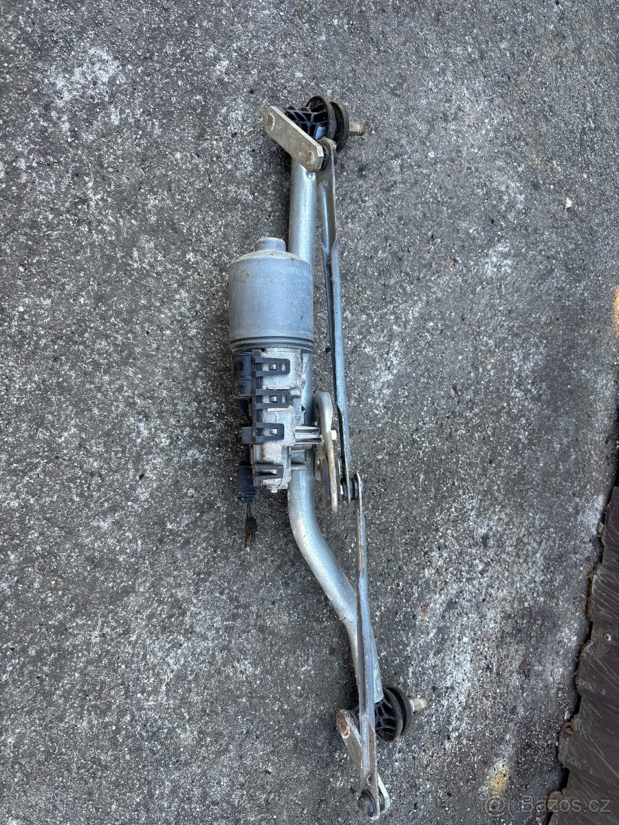 Mechanismus stěračů BMW 1 e87 - 2