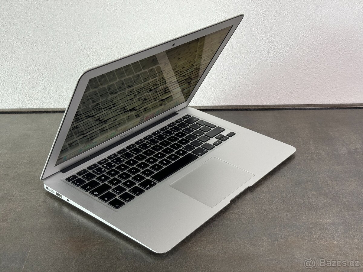 MacBook Air 13" 2014 / i5 / 4GB / 128GB SSD - DPH - 2