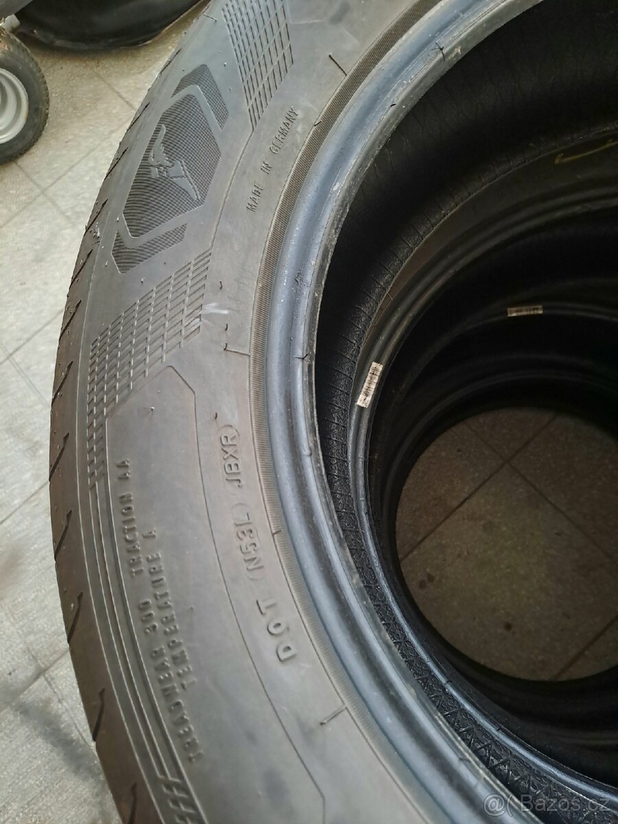 sada pneu 235/55R18 - 2