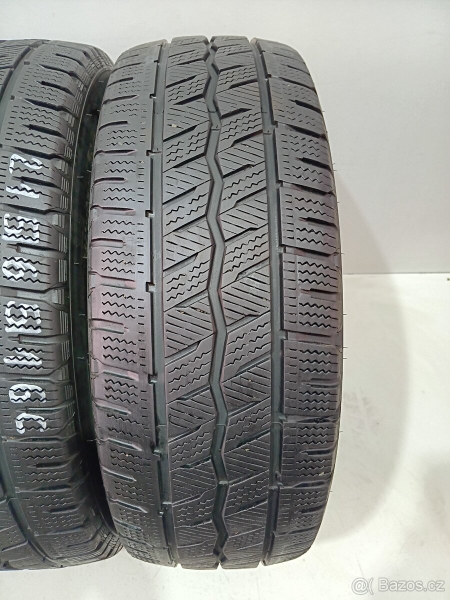 Zimní pneu 215/65/16C Hankook - 2