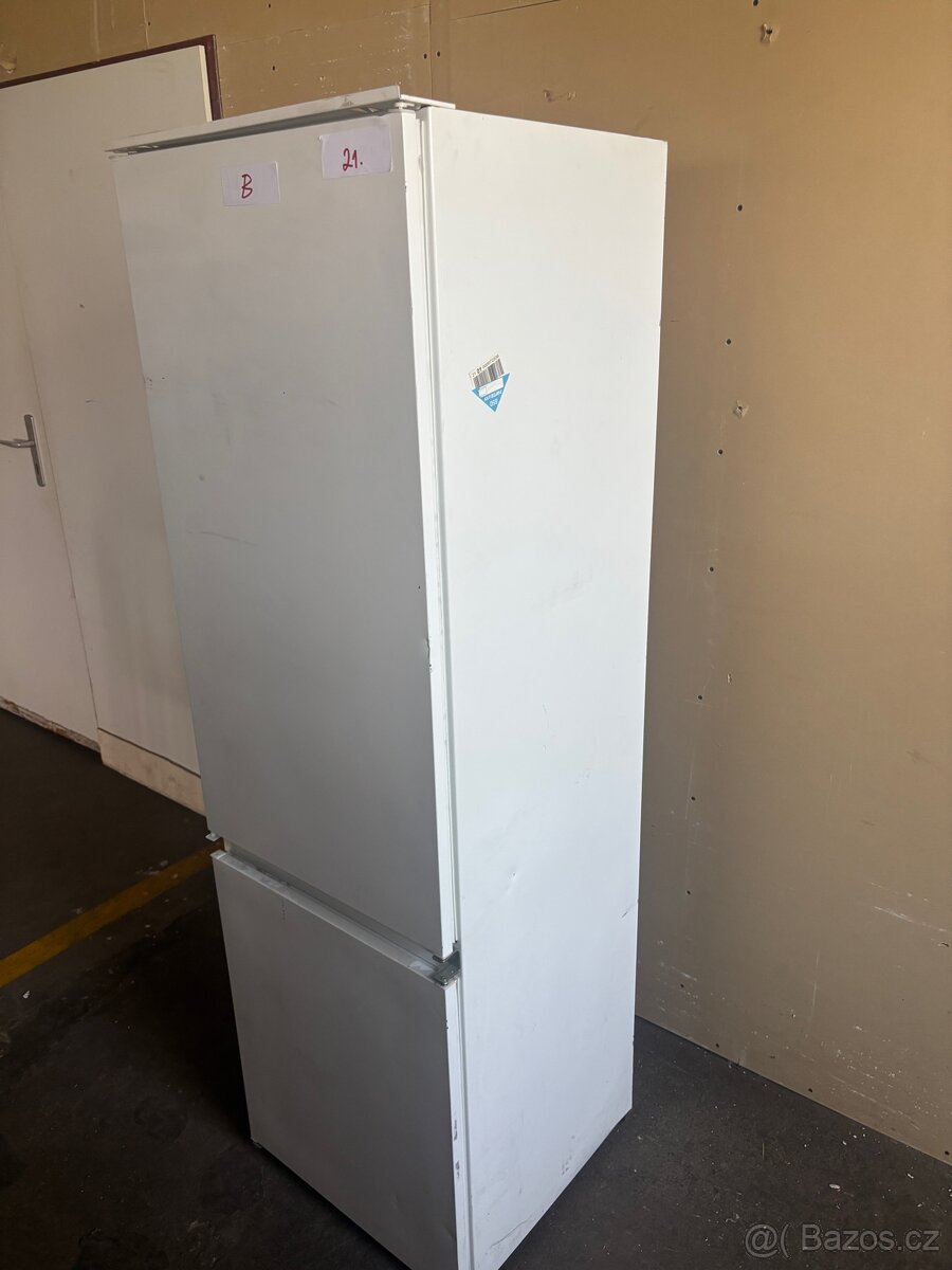 Lednice Electrolux vestavná - 2