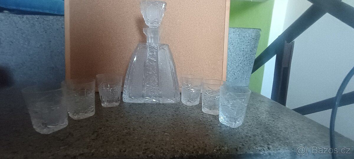 Ručně broušená karafa+ štamprle - 2