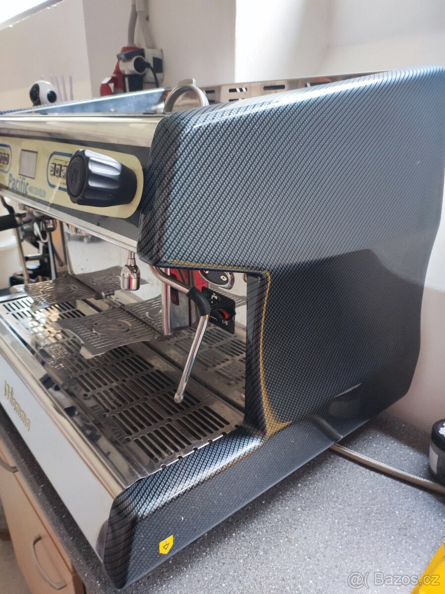 Profi kávovar Fiamma Pacific - multiboiler - 2