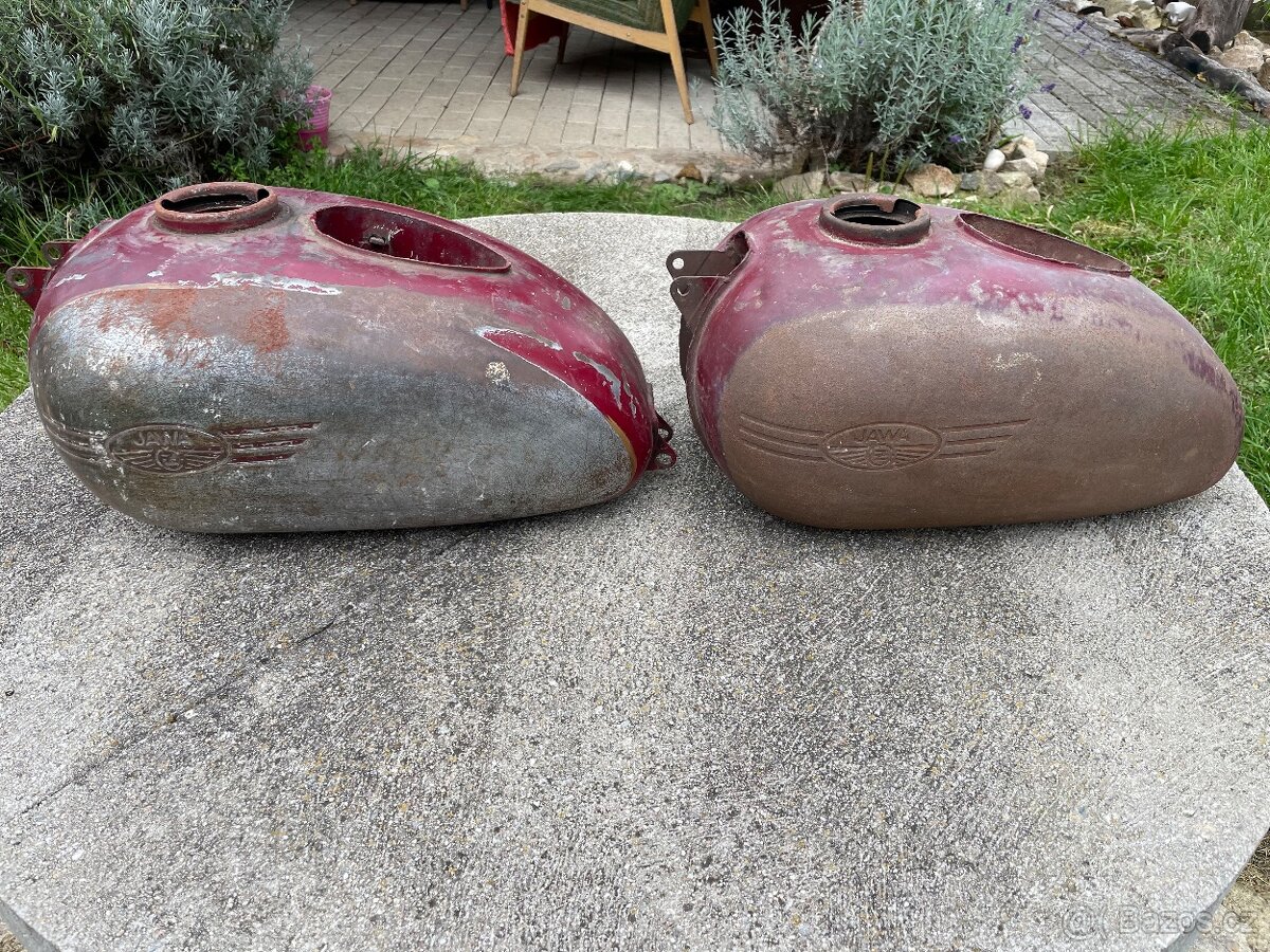 Nádrž Jawa 250 pérák - 2