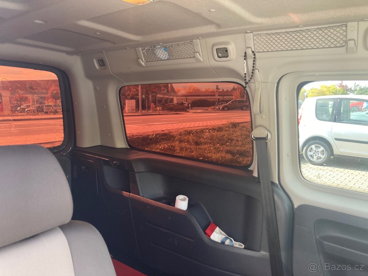 CADDY MAXI zatmavení oken - 2