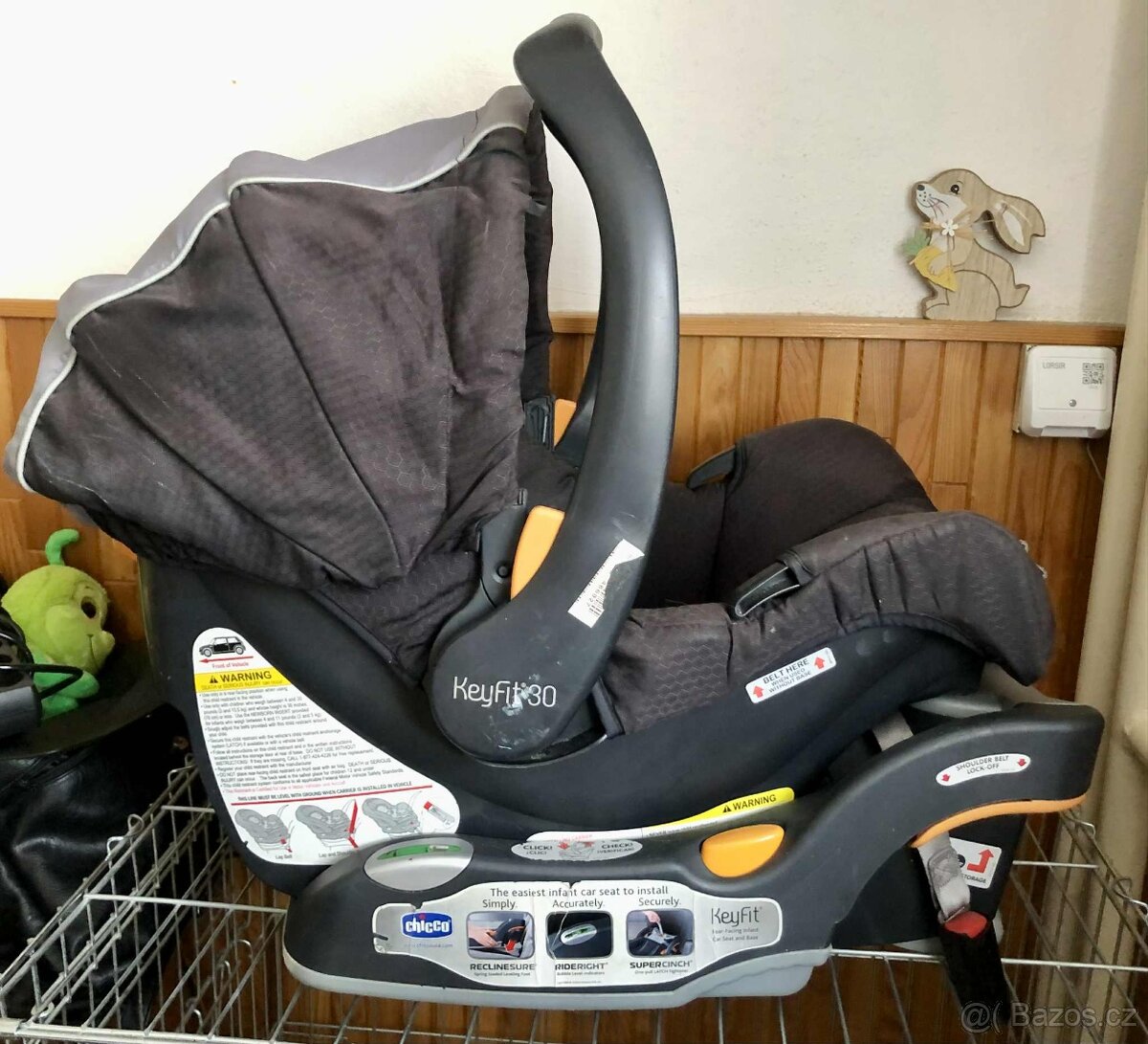 Chicco KeyFit 30 – autosedačka pro novorozence + základna - 2