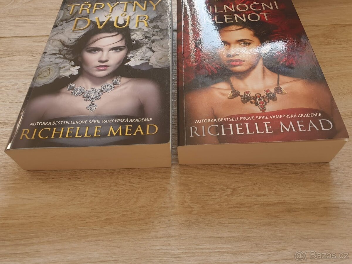 Třpytný dvůr; Půlnoční klenot - Richelle Mead - 2