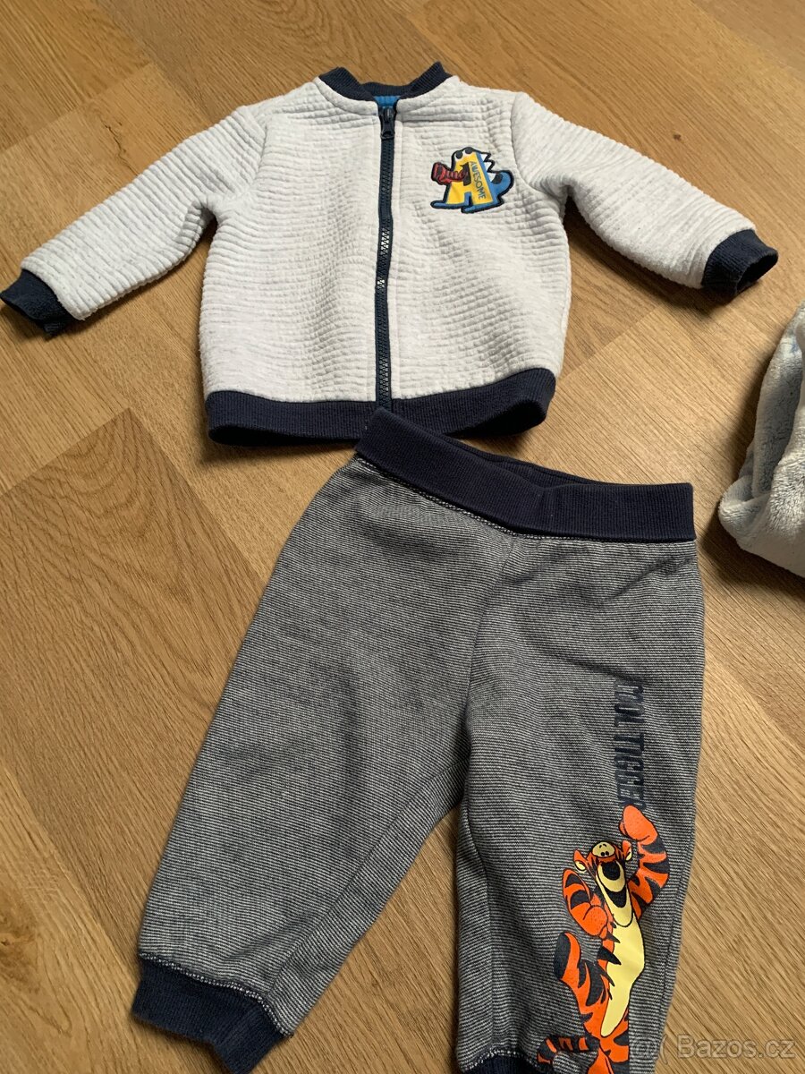 Chlapecké oblečení vel. 74 - 2