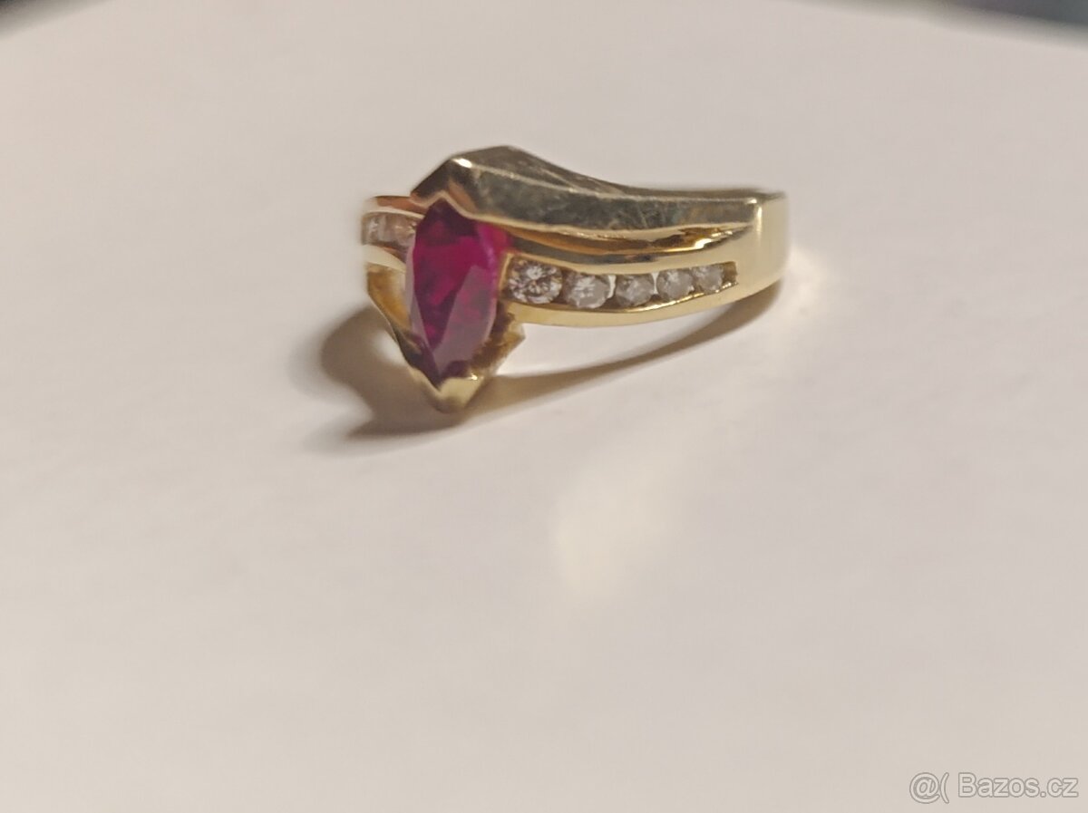 Zlatý prsten s rubínem - 2