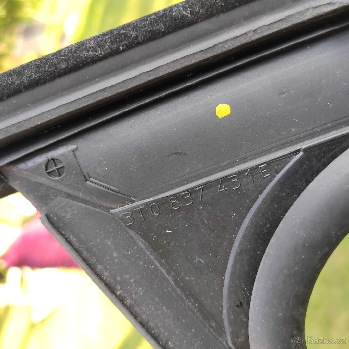 Škoda Superb - vodící lišta - 2