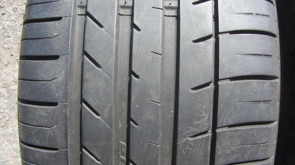 Letní pneu 225/45/17 Kumho - 2