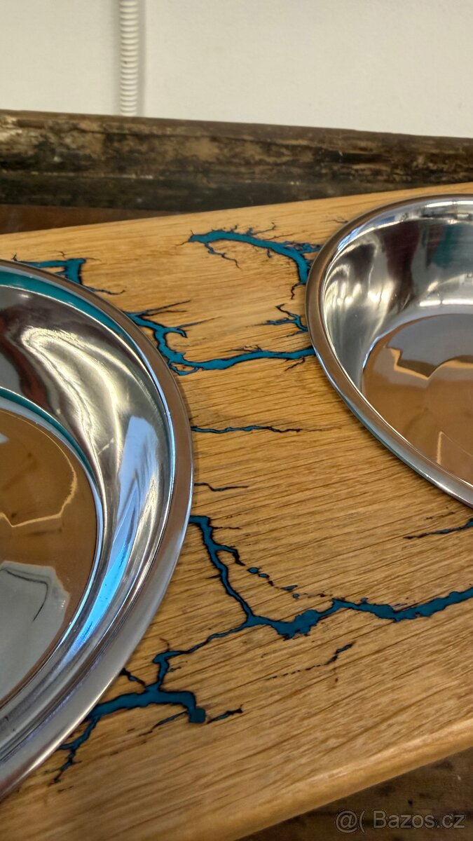 Dřevěná dvoj miska pro psy - 2