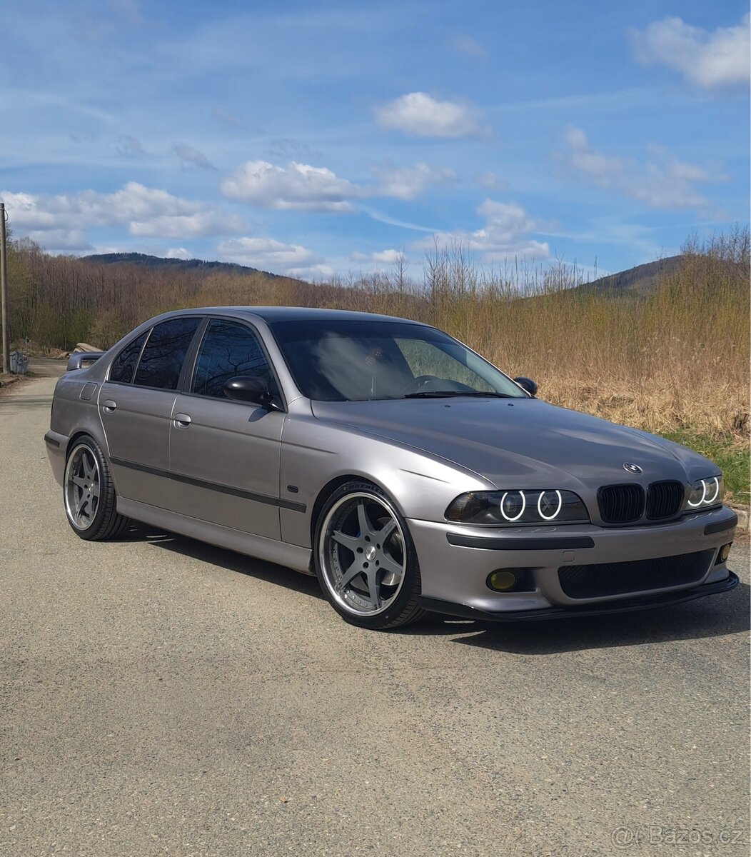 BMW E39 528iA - 2