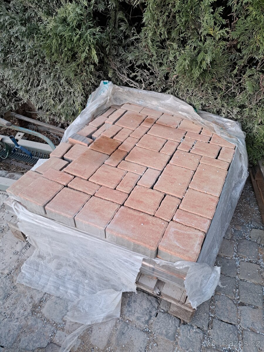 Dlažba 3m čtver. - 2