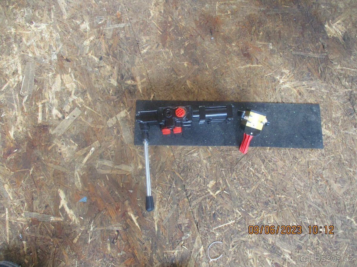 Hydraulický rozdělovač - 2