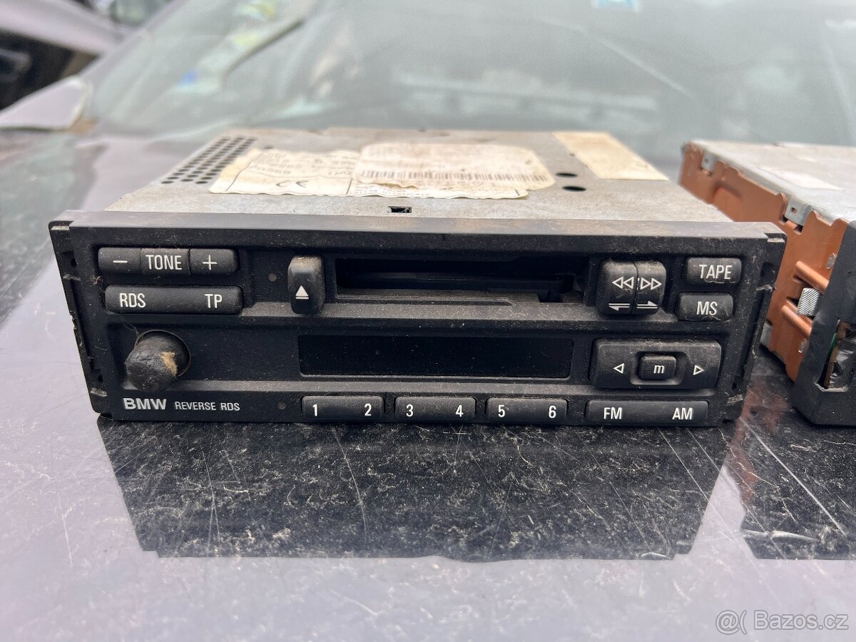 BMW E36 Autorádia na díly - 2