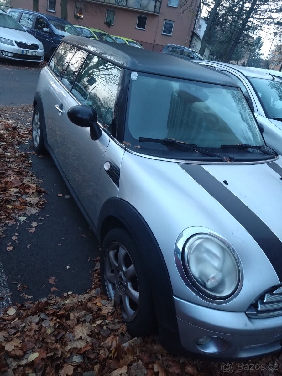 Mini Cooper Clubman 1.6i 88kw - 2