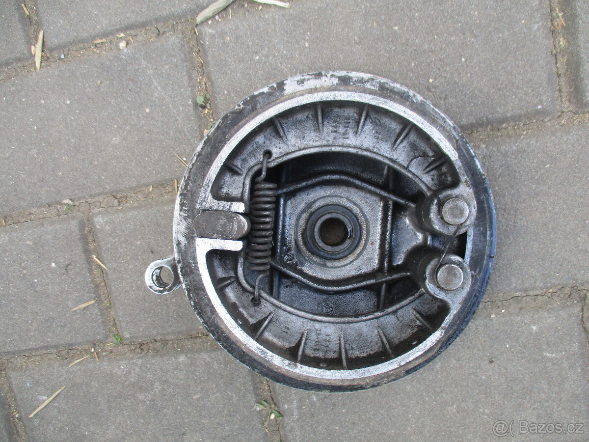 Štít brzdy JAWA-ČZ 125/355,175/356, ČZ 175/450 - 2