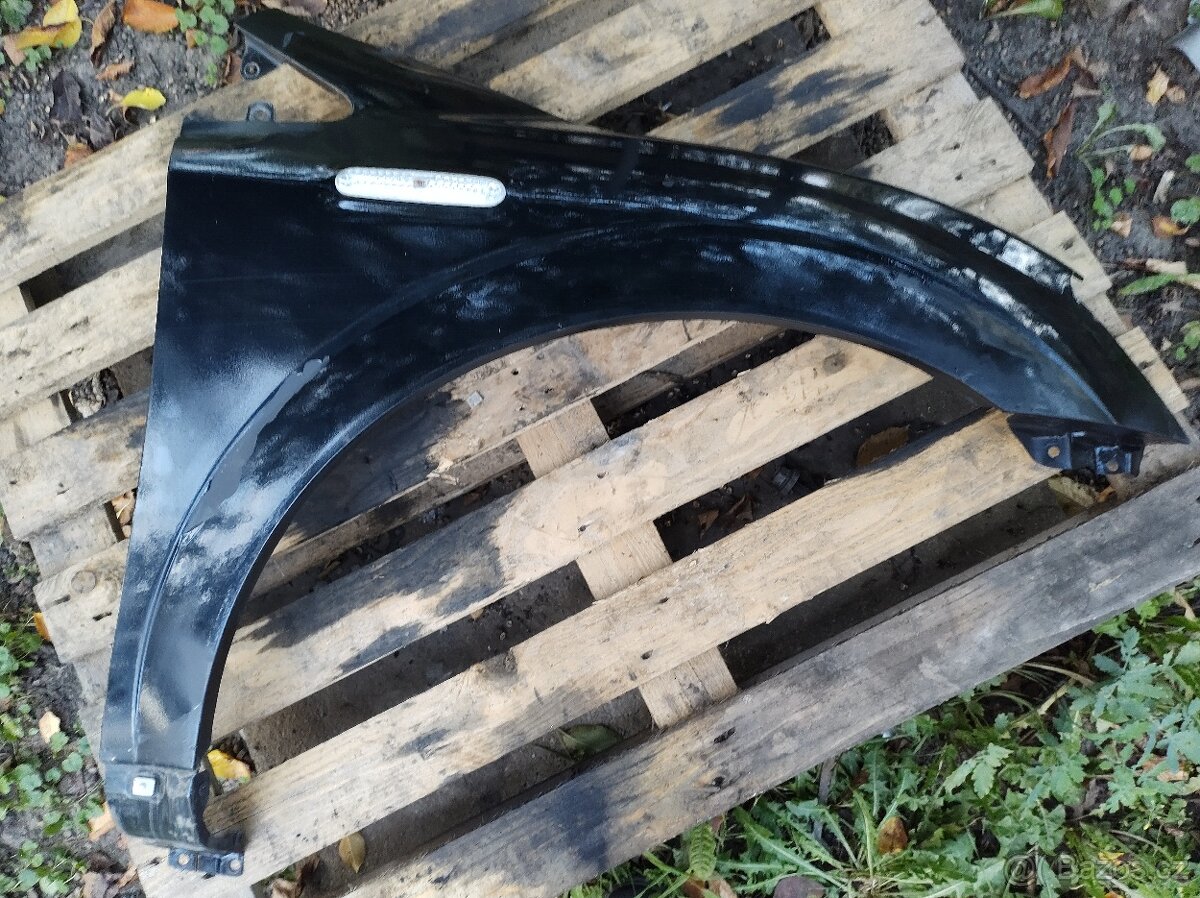 Blatník SsangYong Actyon, pravý přední - originál - 2