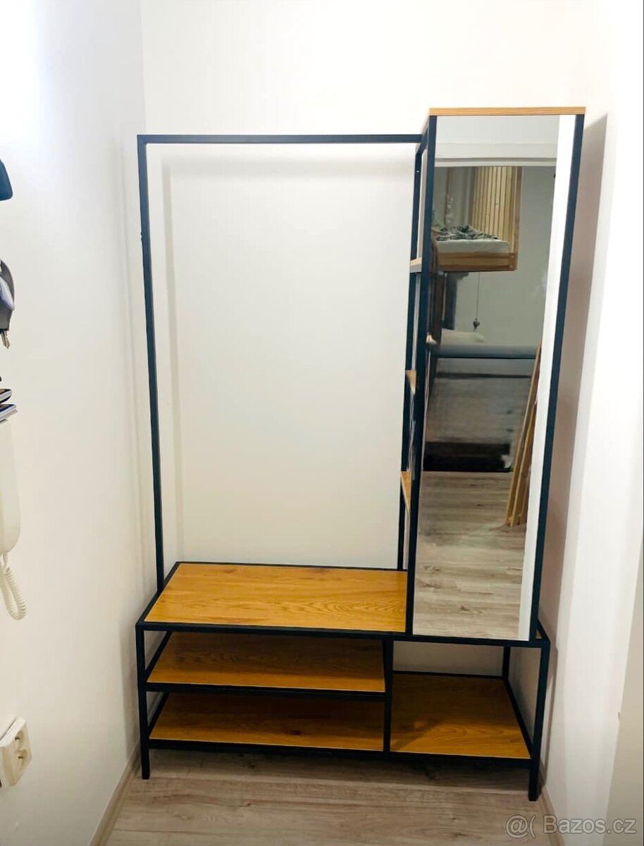 Předsíňová stěna + vešák - 2