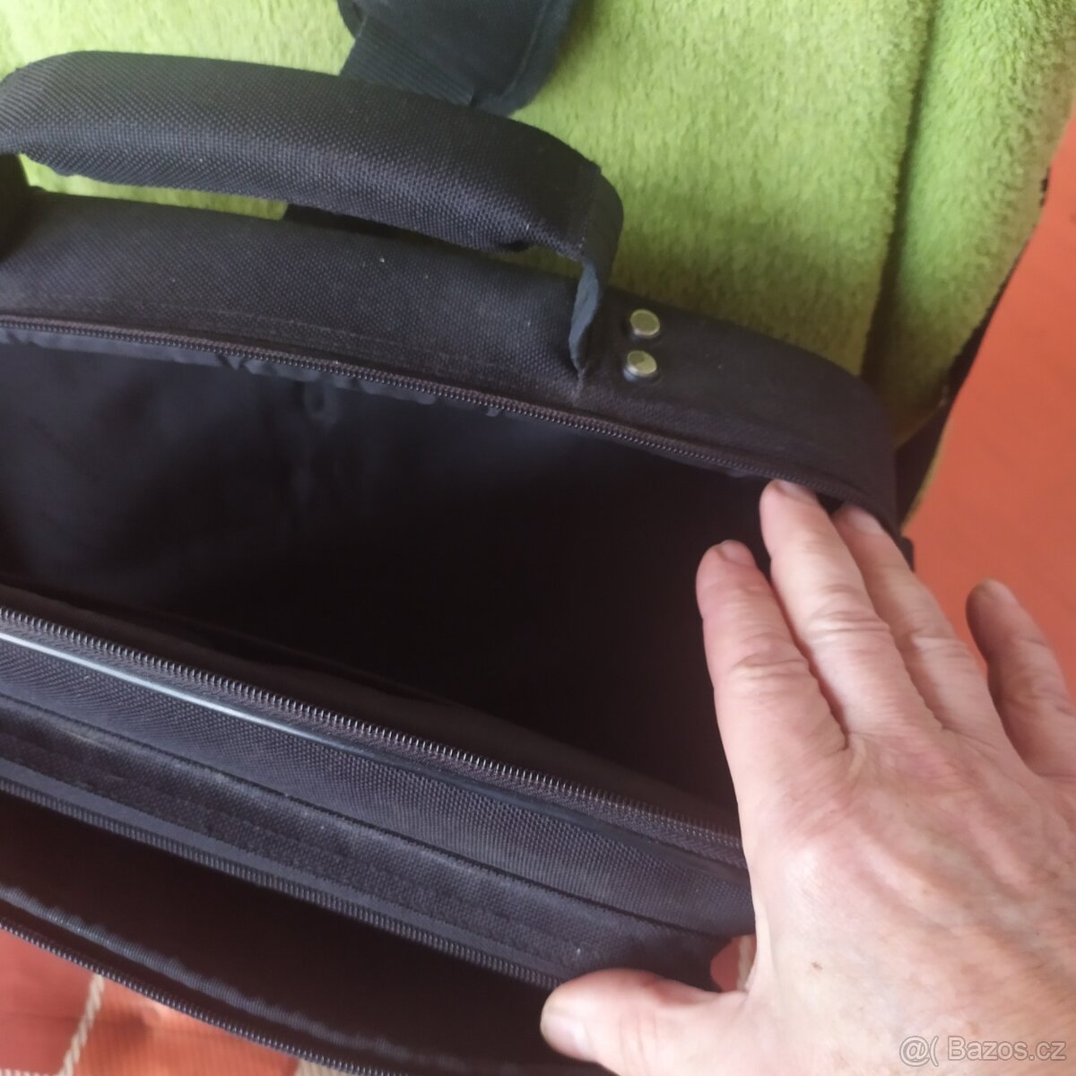 Brašna na notebook značková s popruhem na rameno - 2