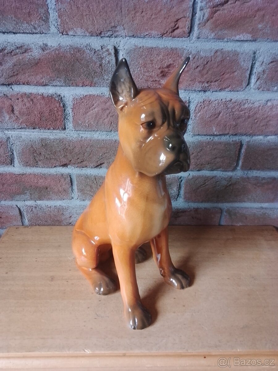 Soška - pes boxer - 2