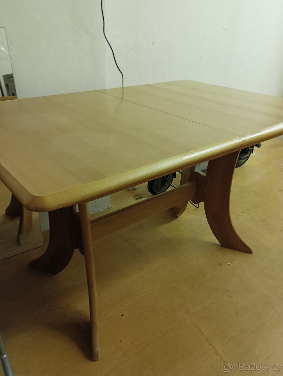 Kuchyňský stůl bukový - 2