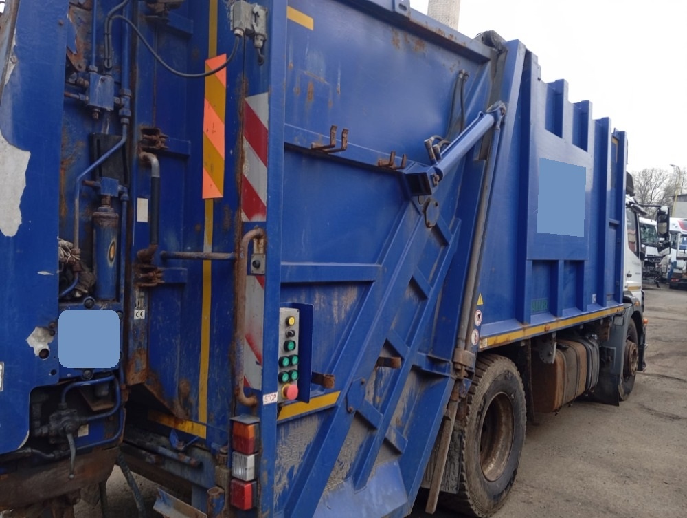 Prodám nástavbu na svoz odpadu - 2