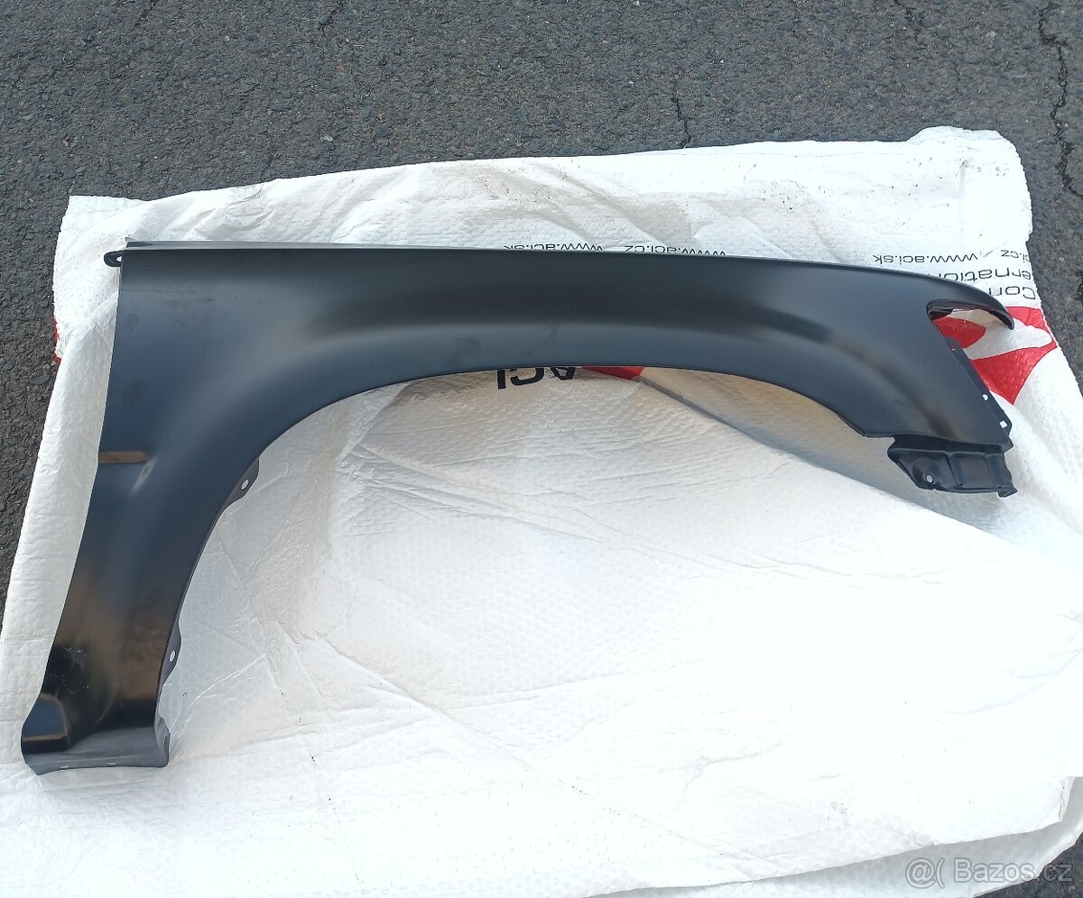 Blatník levý a pravý Toyota 4runner hilux - 2