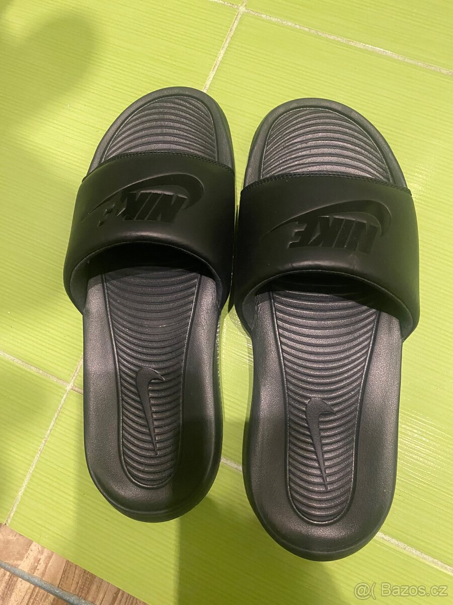 Pantofle nike panské - 2