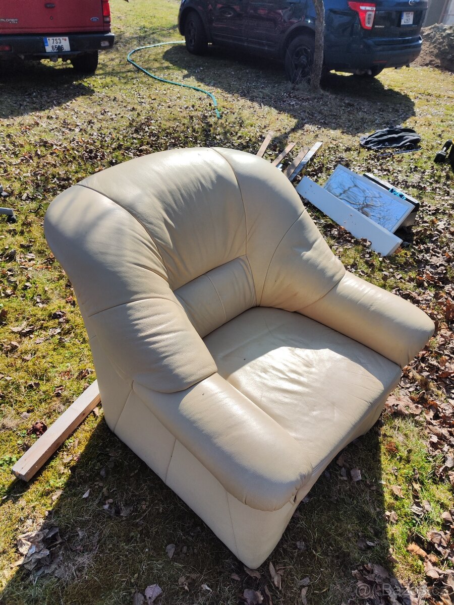 Kožené křeslo - 2