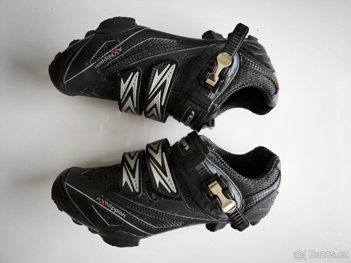 Tretry AXON vel. 40 - 2