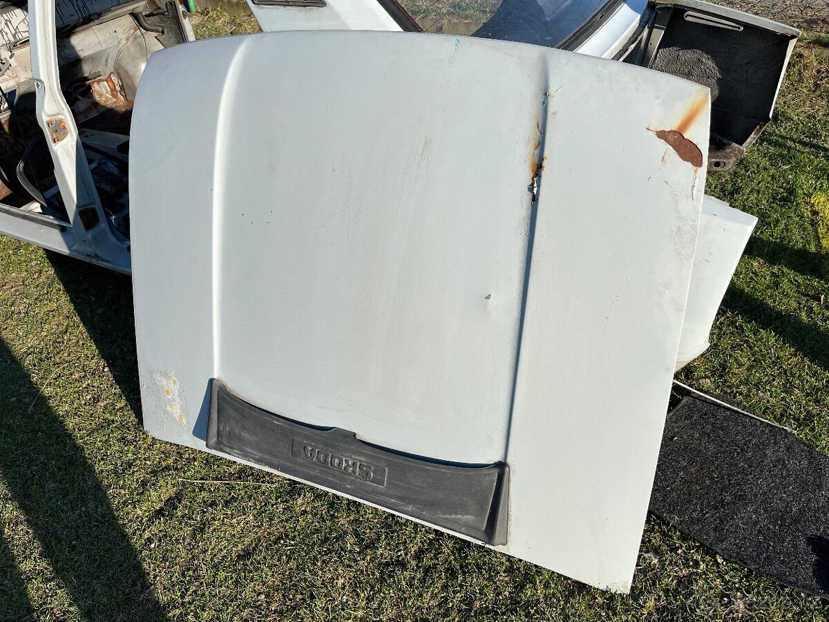 Kapota Škoda 105-120 - 2