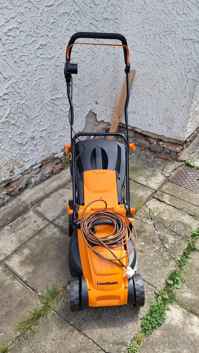 Elektrická sekačka LawnMaster MEB1840M - 2