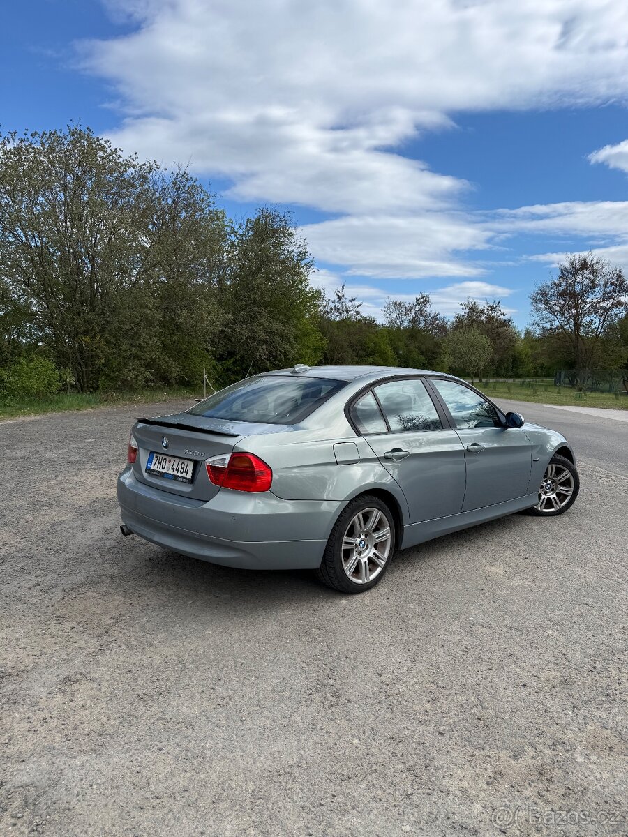 BMW E90 320d - 2